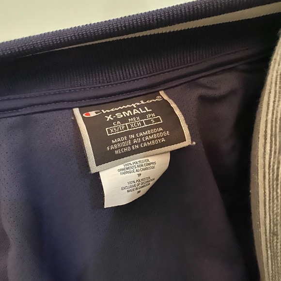 NEW Champion Jacket, Size XS 🧢 - Picture 3 of 3